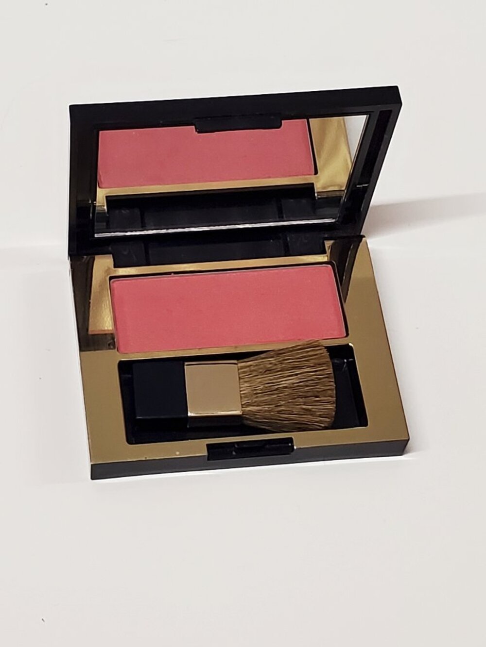 Estée Lauder Pure Color Envy Sculpting Blush NWOT Luxurious Silky Powder Compact